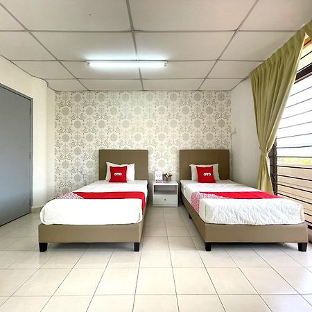 Oyo Home 90326 Wg Guest House George Town Exterior foto