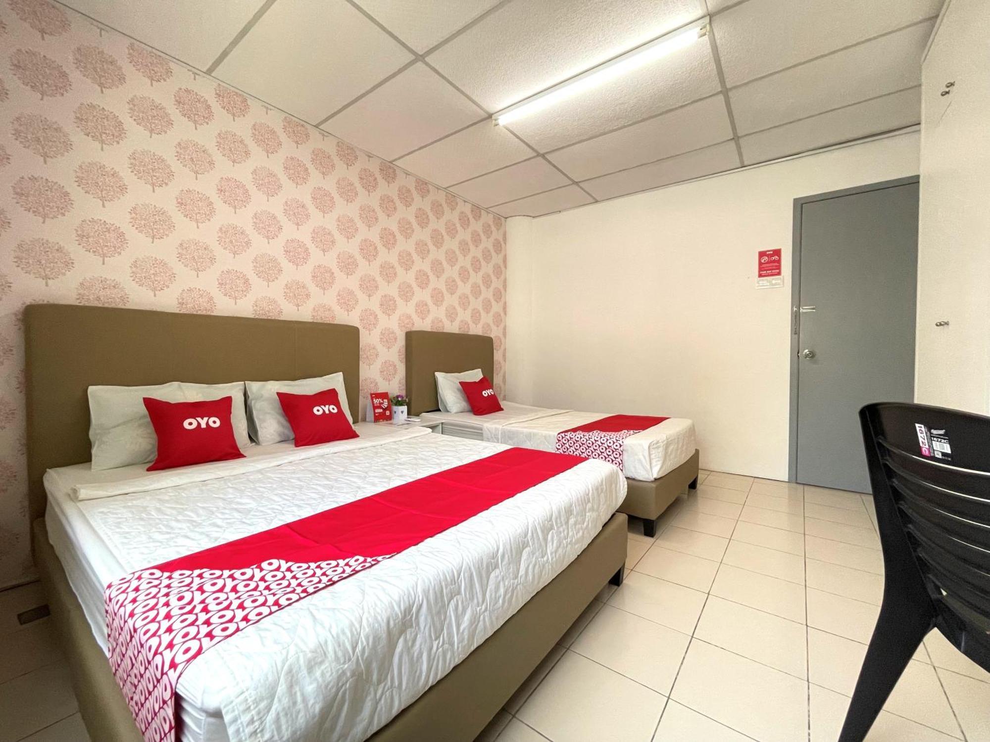 Oyo Home 90326 Wg Guest House George Town Exterior foto